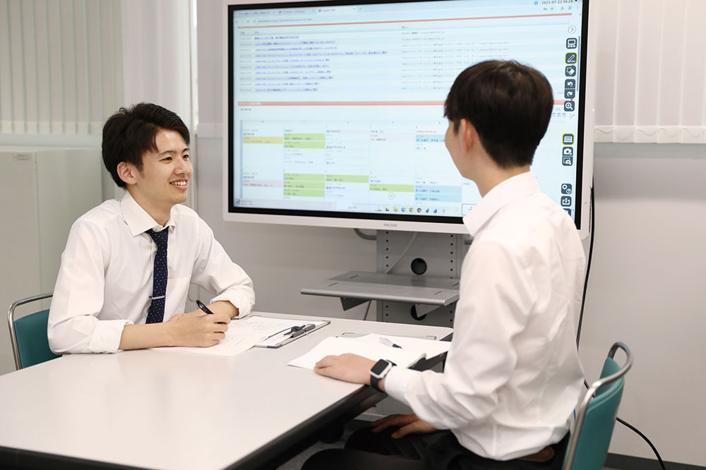 社内での打ち合わせ