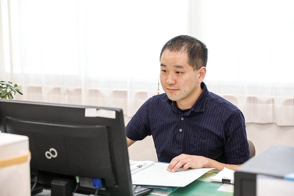 事務作業（伝票入力）の様子