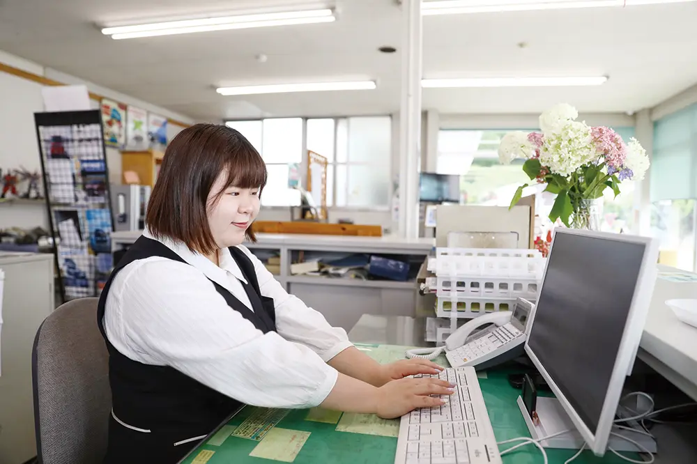 自動車に関する登録事務や必要な書類を作成